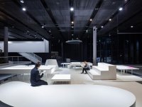 現(xiàn)代藝術(shù)中心室內(nèi)空間展覽展示效果-1582-07